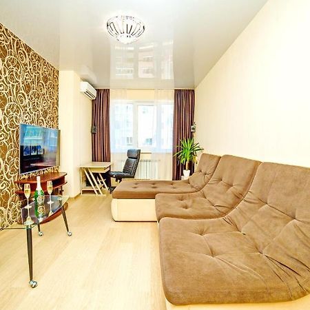 Квартира Посуточно Двокімнатна У Мікрорайоні Садовий Мережа Alex Apartments Документи Для Відряджень Фоп 3 Група Poltawa Exterior foto