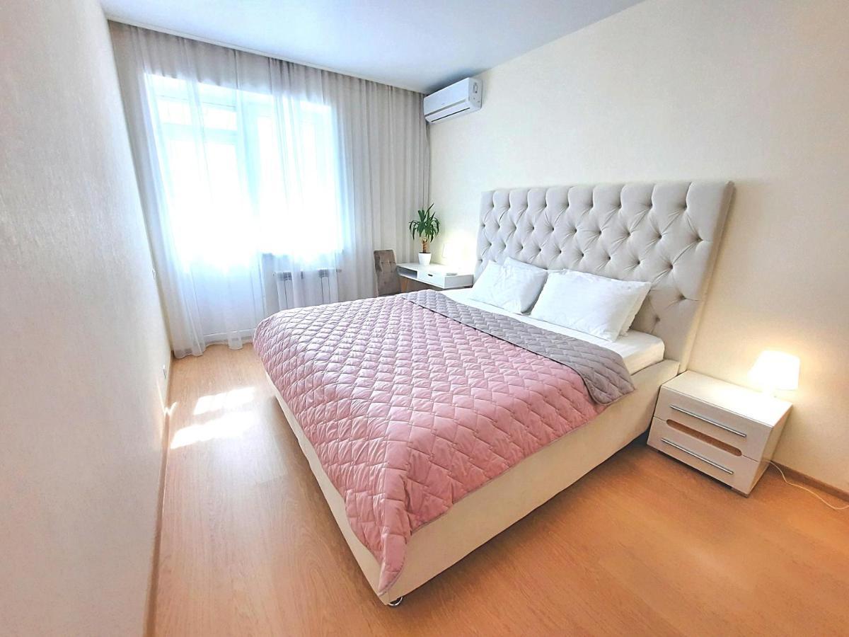 Квартира Посуточно Двокімнатна У Мікрорайоні Садовий Мережа Alex Apartments Документи Для Відряджень Фоп 3 Група Poltawa Exterior foto
